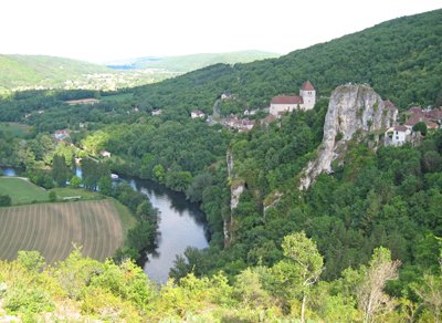 Saint-Cirq-Lapopie, Lot River, France
